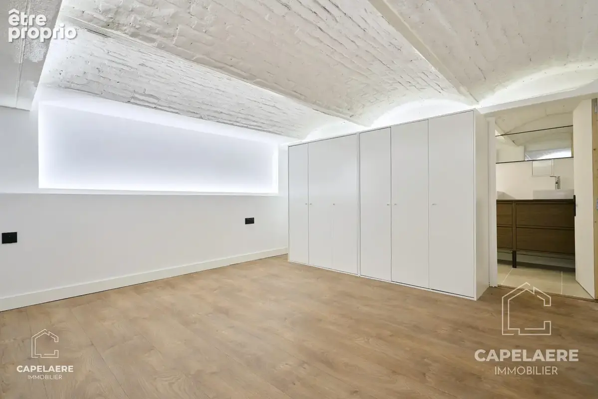 Loft 120 m2, 4 pièces, balcon et stationnement - photo 8
