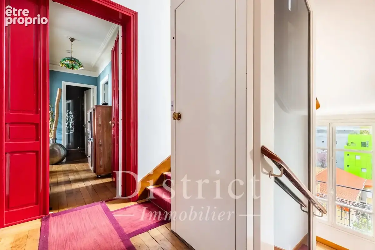 Rue Desnouettes. Superbe appartement 65 m². Vue dégagée et balcon. - photo 9