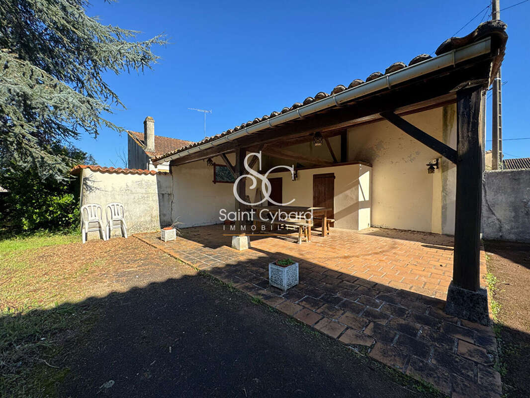 Maison à SAINT-YRIEIX-SUR-CHARENTE