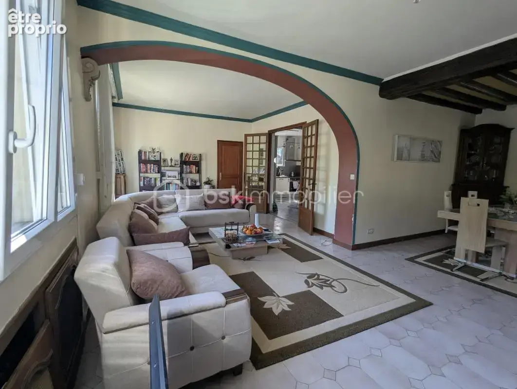 Charmante demeure avec vue imprenable sur le Château de Château-Thierry – 185 m², terrasse et dépendance locative - photo 5