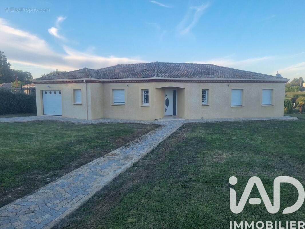 Photo 1 - Maison à LA CROIX-BLANCHE