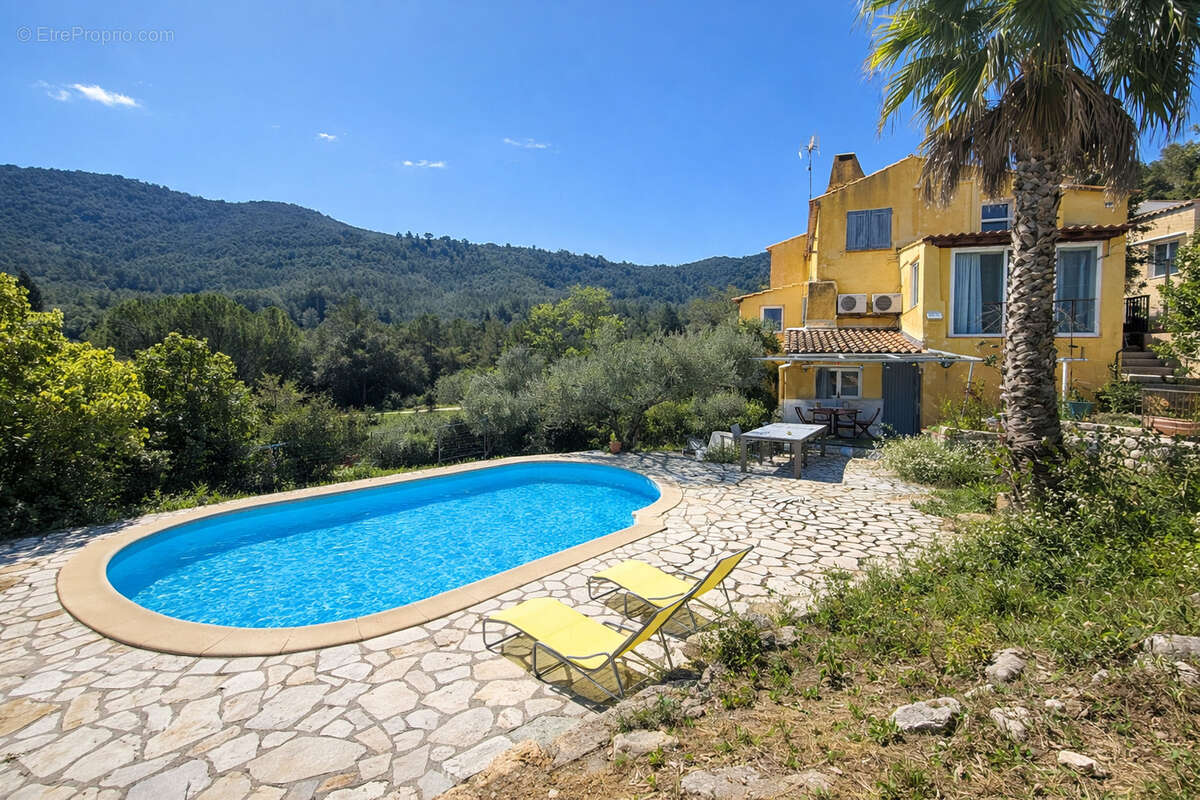 Maison à SOLLIES-TOUCAS