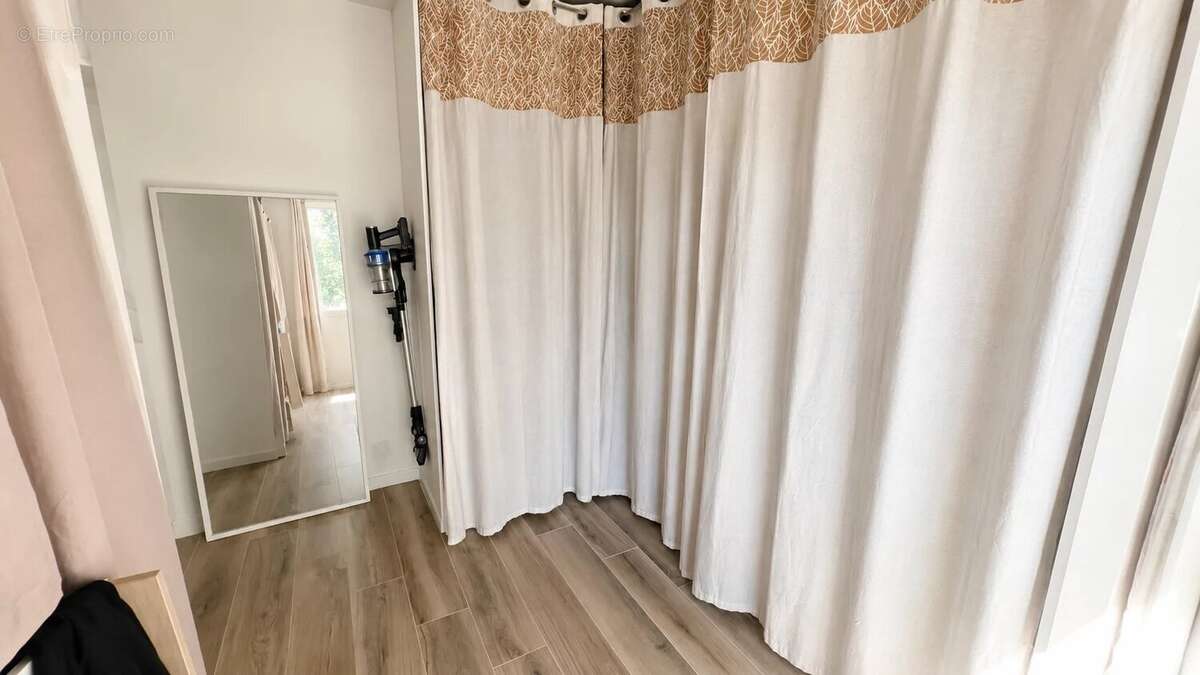 Maison 110 m² à Aubagne  - photo 8