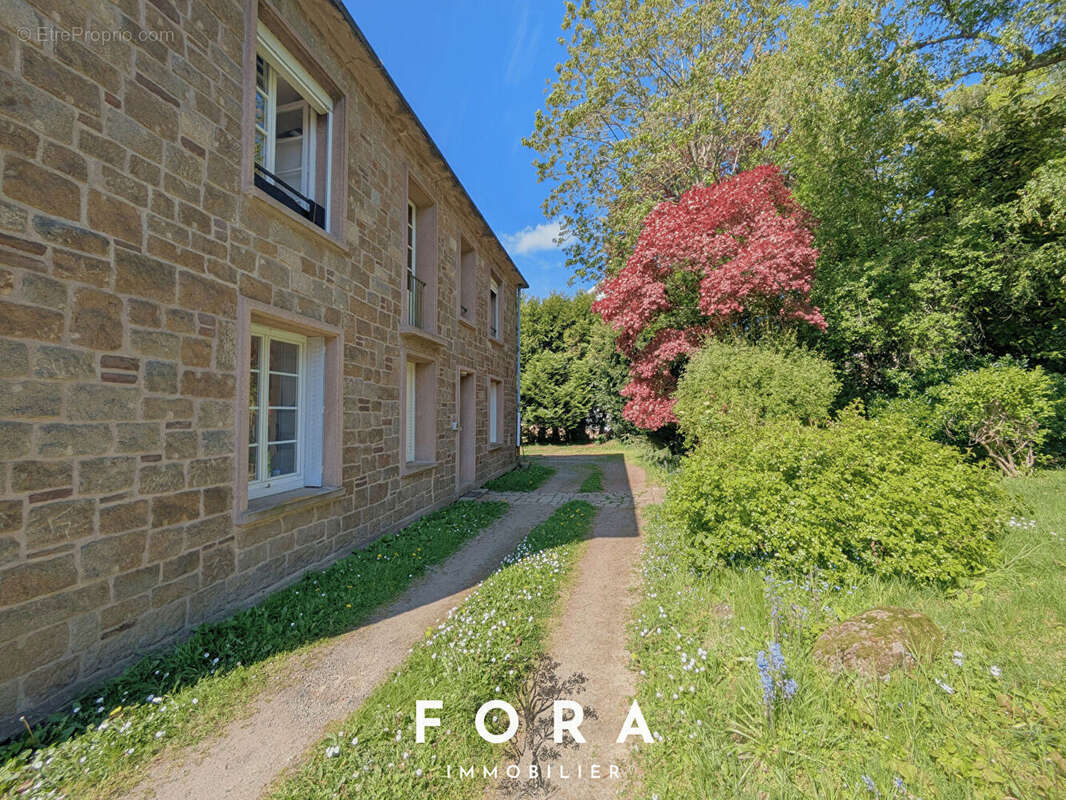 Appartement à CONDE-SUR-NOIREAU