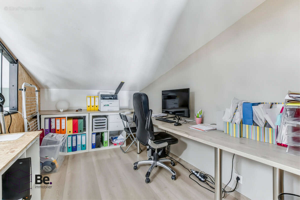 Superbe maison moderne et spacieuse avec appartement et piscine  - photo 10