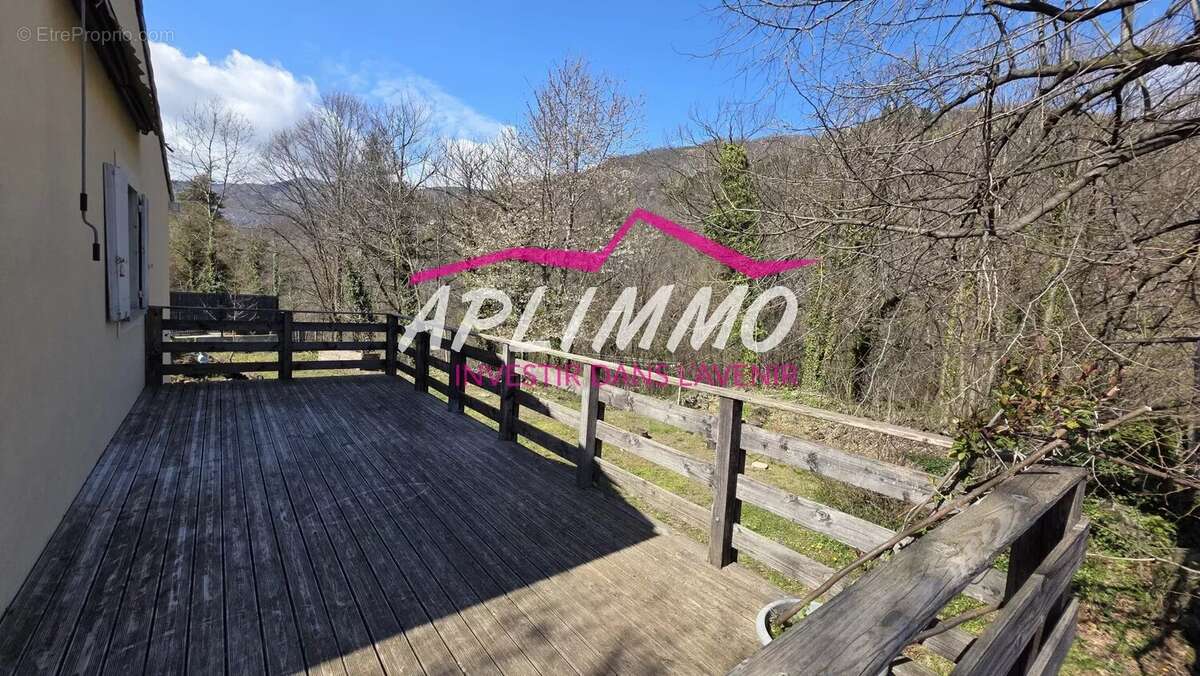 Maison à MONTPEZAT-SOUS-BAUZON