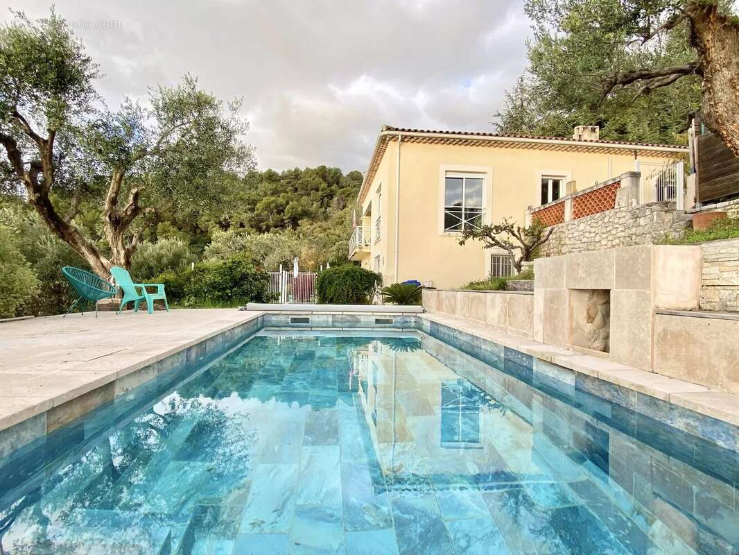 Maison à ROQUEBRUNE-CAP-MARTIN