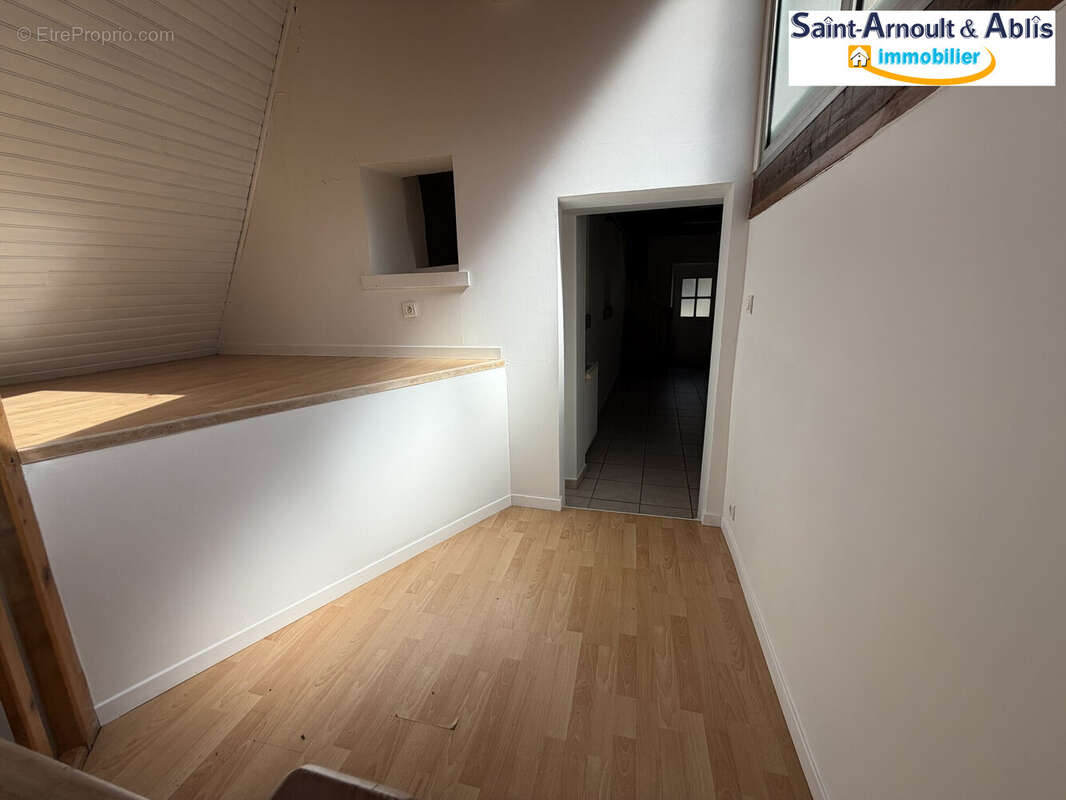 Maison 76 m² à Saint-Arnoult-En-Yvelines  - photo 8