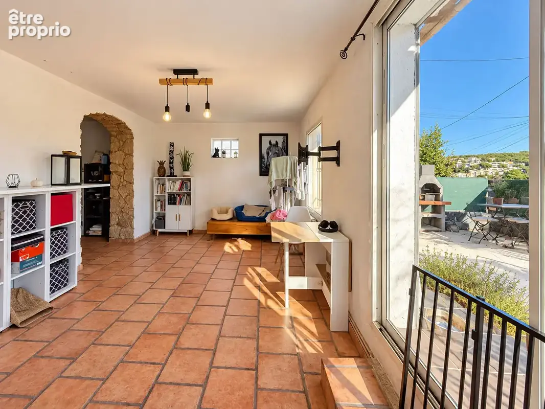 Bas de MAISON 3 pièces de 69,95 m² avec terrasse et jardin (83430) SAINT MANDRIER SUR MER - photo 5