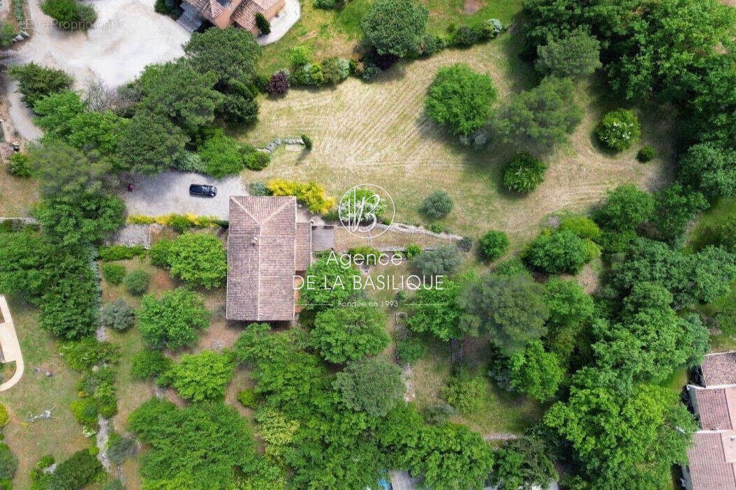 Maison à SAINT-MAXIMIN-LA-SAINTE-BAUME