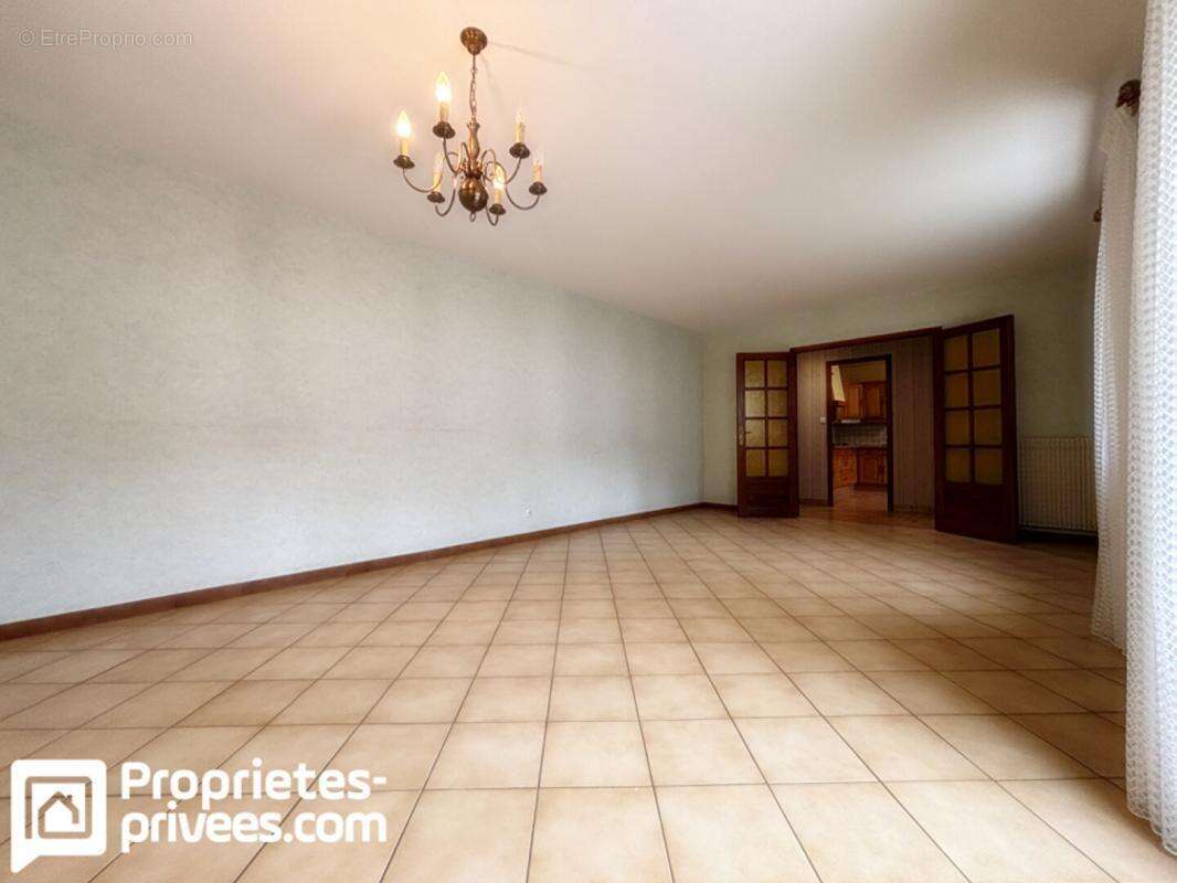 Maison à MEHUN-SUR-YEVRE