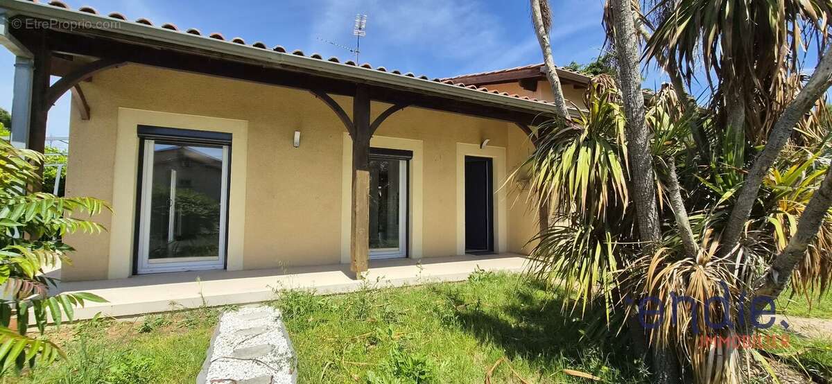 Maison à SAINT-JORY