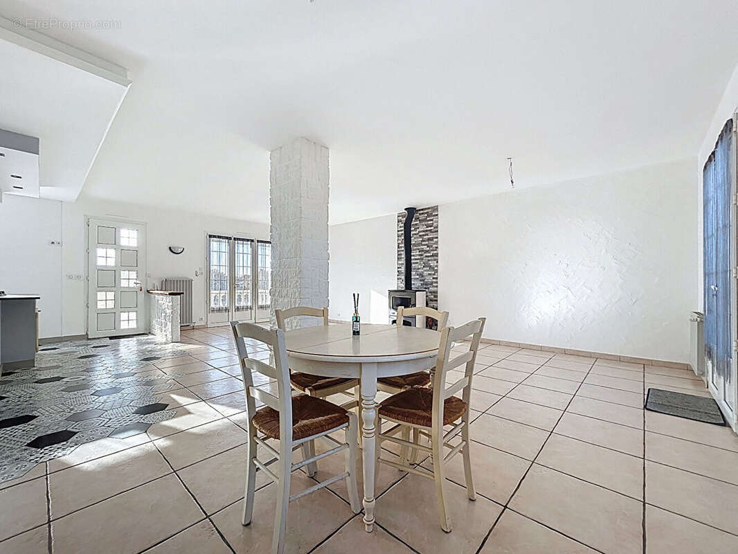 Maison à BREUIL-MAGNE