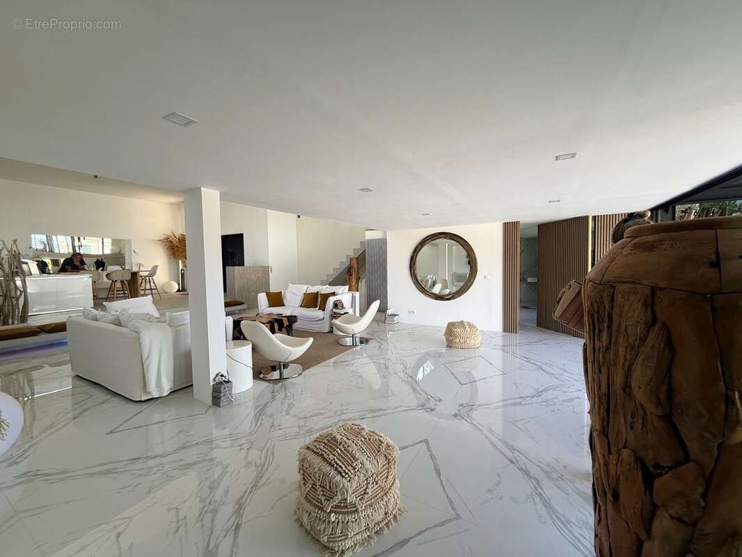 Loft Contemporain aux volumes remarquables - photo 8