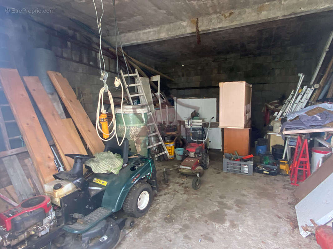 Maison à SAINT-PIERRE-SAINT-JEAN