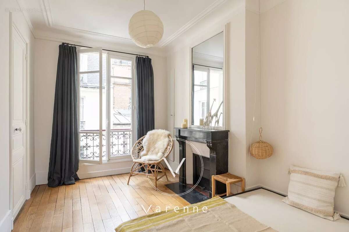 Appartement à PARIS-7E