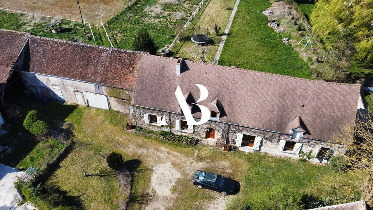 Maison à GRANDPUITS-BAILLY-CARROIS