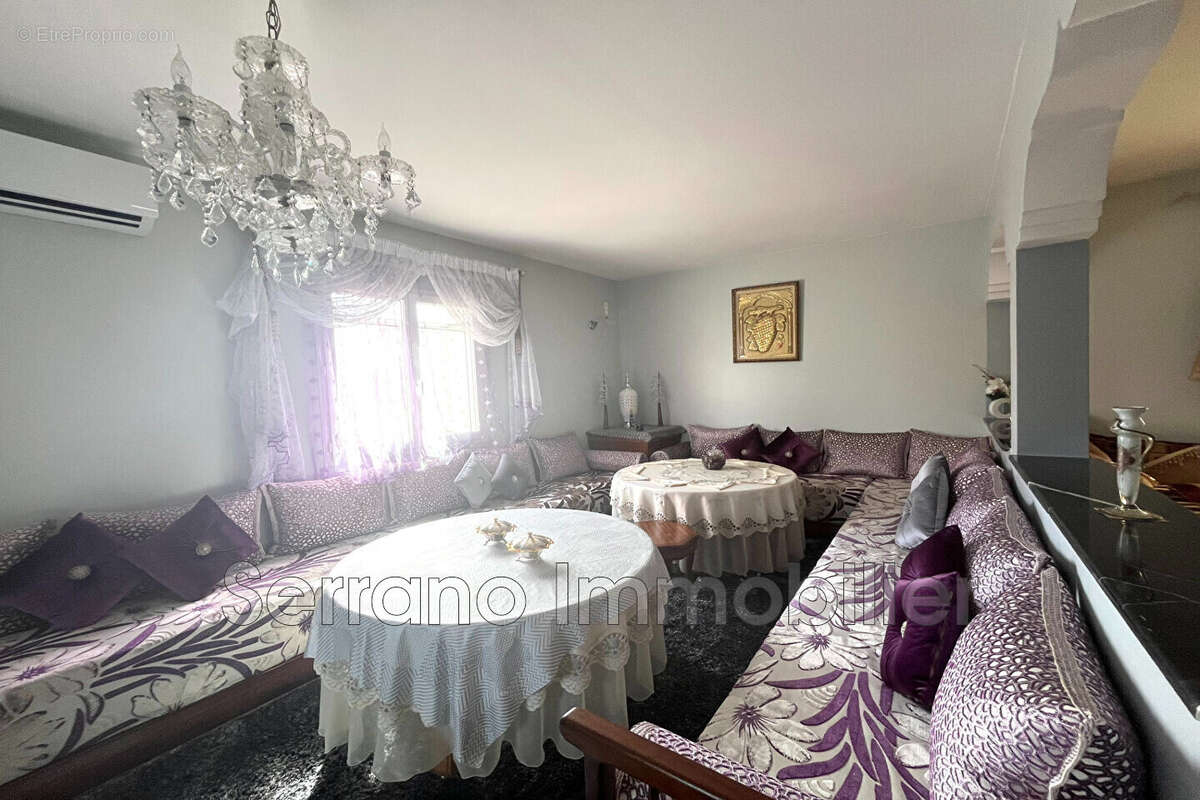 Maison 151 m² à Tarascon  - photo 4