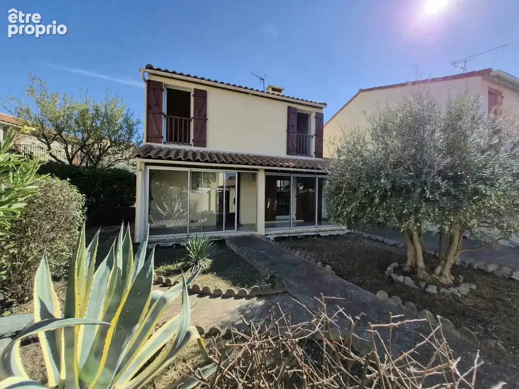 Maison T6 libre sur 3 faces avec garage - photo 1