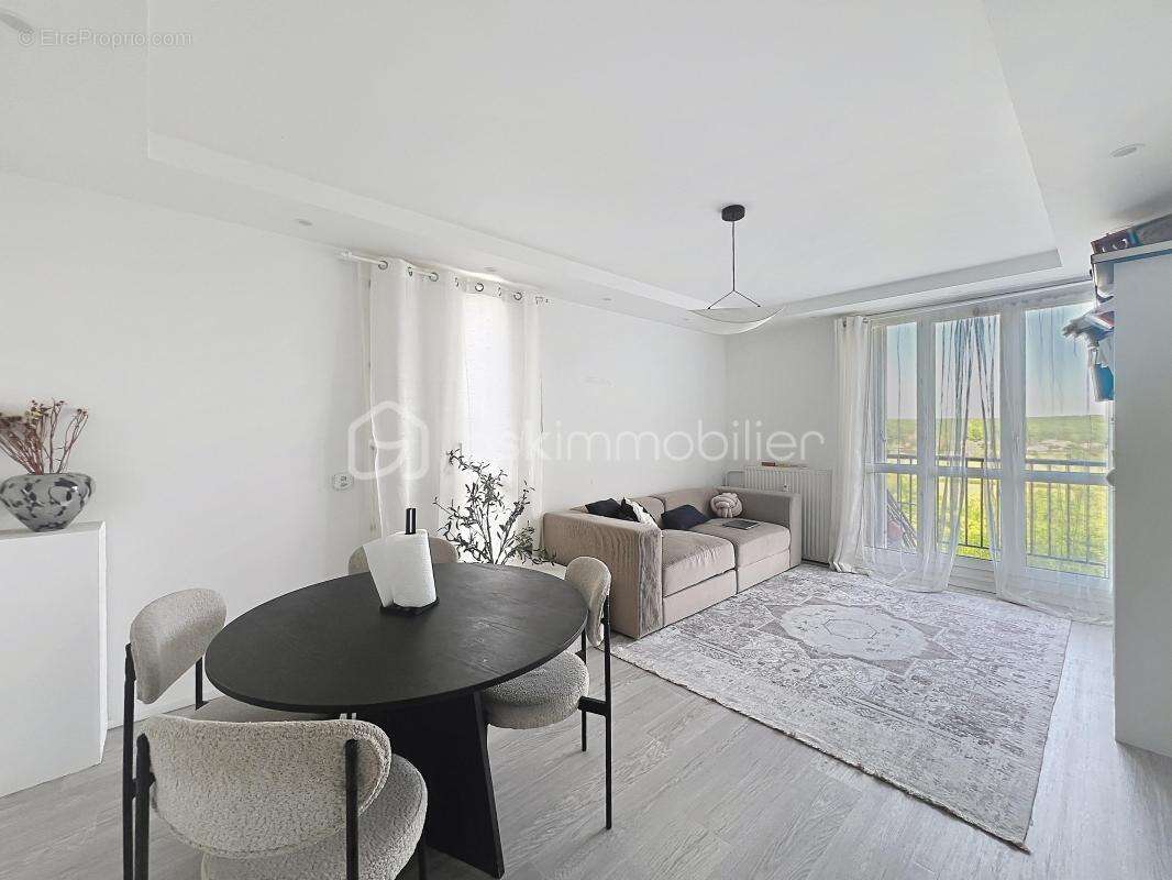 Appartement à CORBEIL-ESSONNES