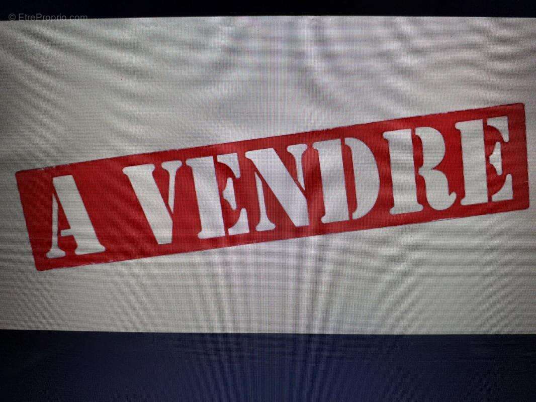 Parking à BAUGE