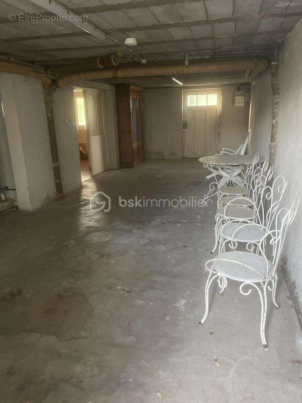 Maison à TERRASSON-LAVILLEDIEU