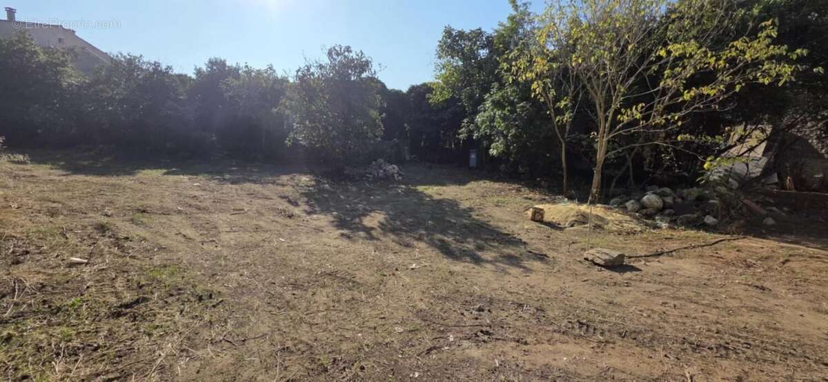 Terrain à MARCORIGNAN