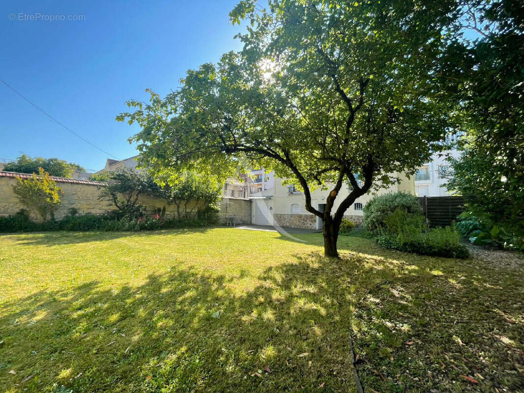 Maison à SAINT-OUEN-L&#039;AUMONE