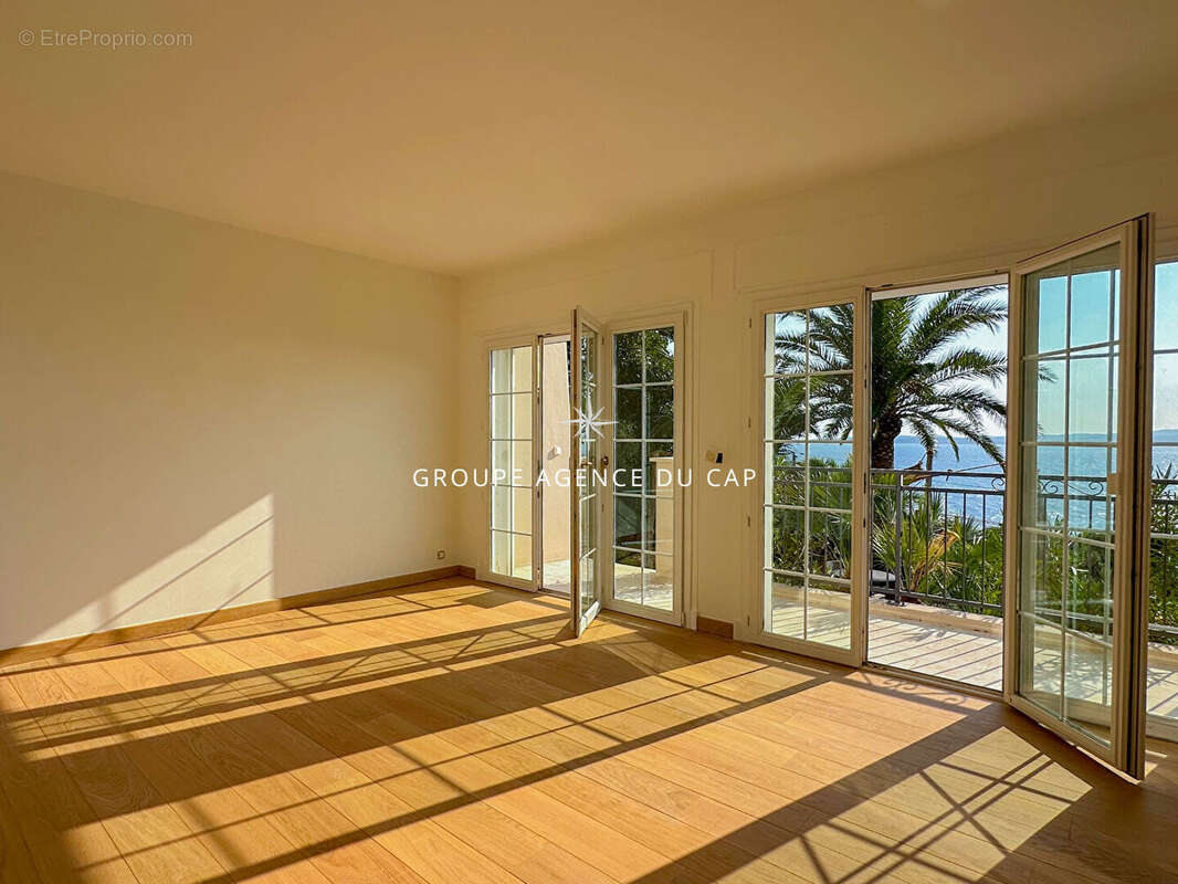 Maison à LES ISSAMBRES