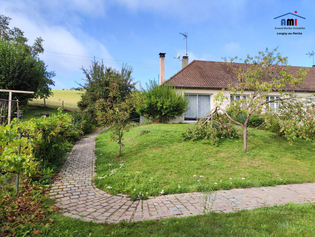Maison à LONGNY-AU-PERCHE
