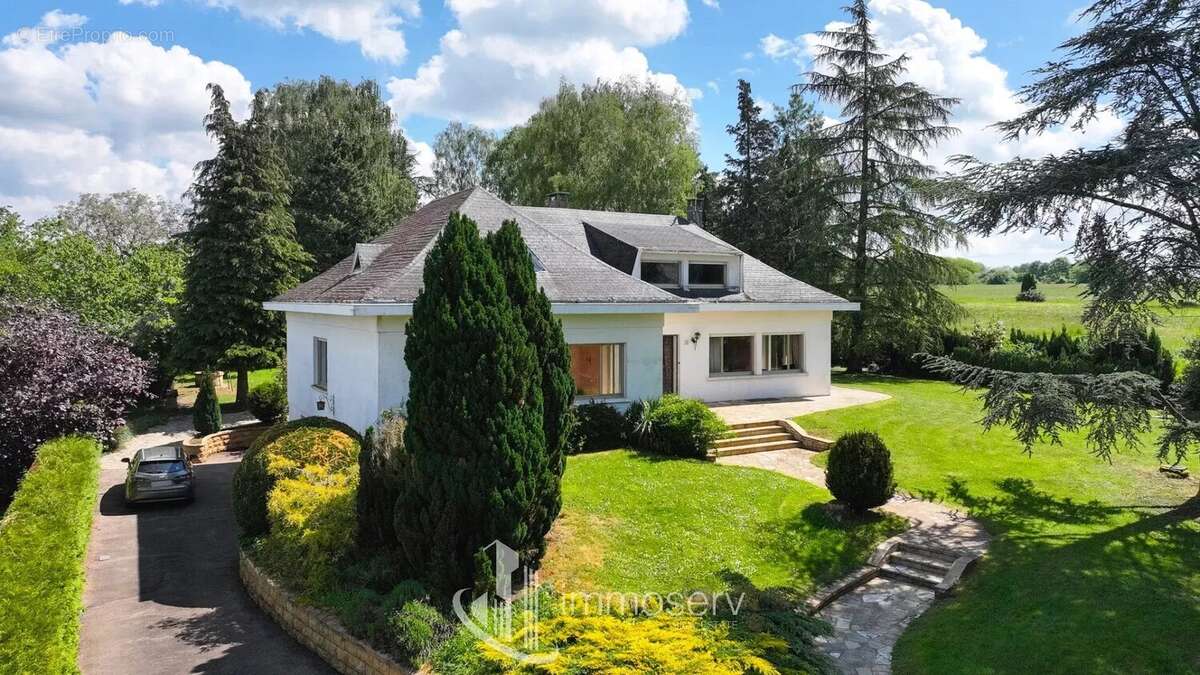 Maison 150 m² à Neufchef  - photo 3