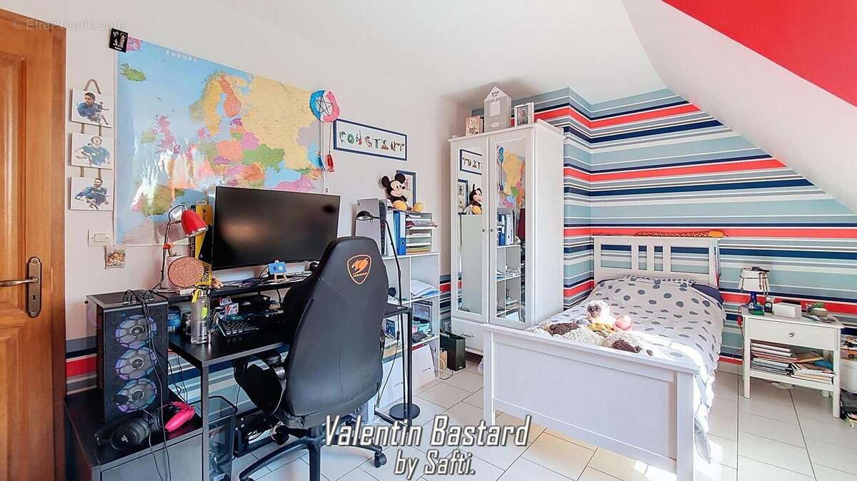 Maison 260 m² à Blere  - photo 7