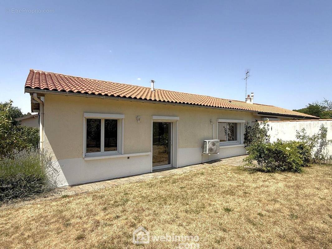 Une maison saine, rénovée, au calme, proche de tout ! - Maison à BUXEROLLES