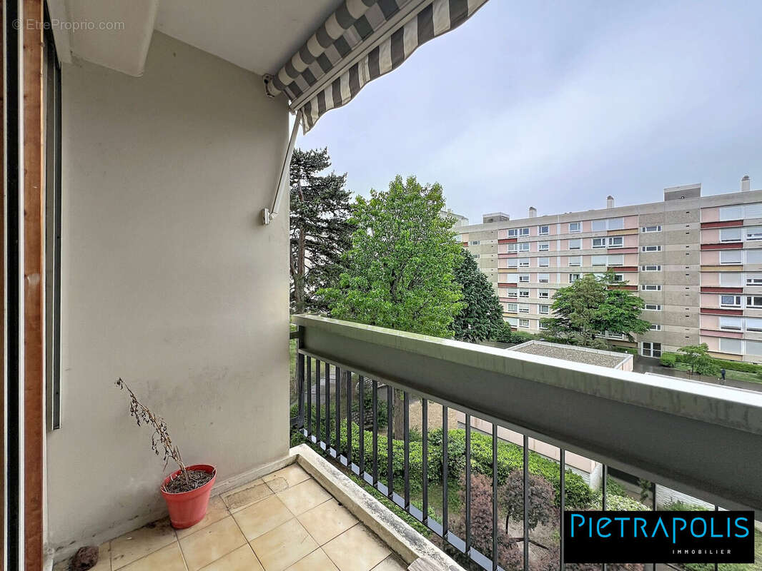 Appartement 76 m² à Oullins  - photo 6