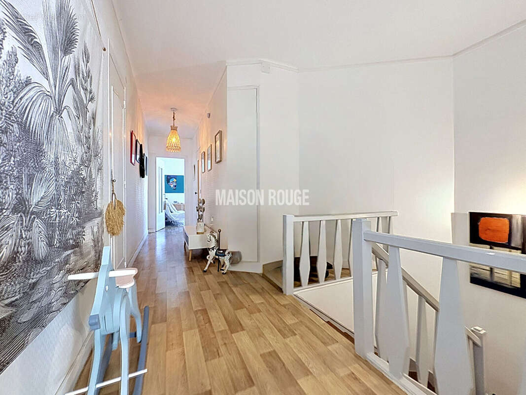 Appartement 81 m² avec terrasse et jardin en hyper-centre de Dinard - photo 5