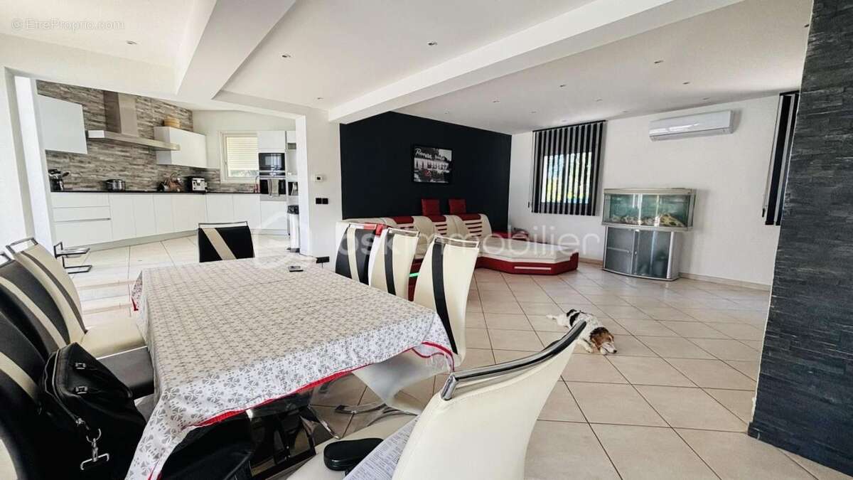 Maison à LA CADIERE-D&#039;AZUR