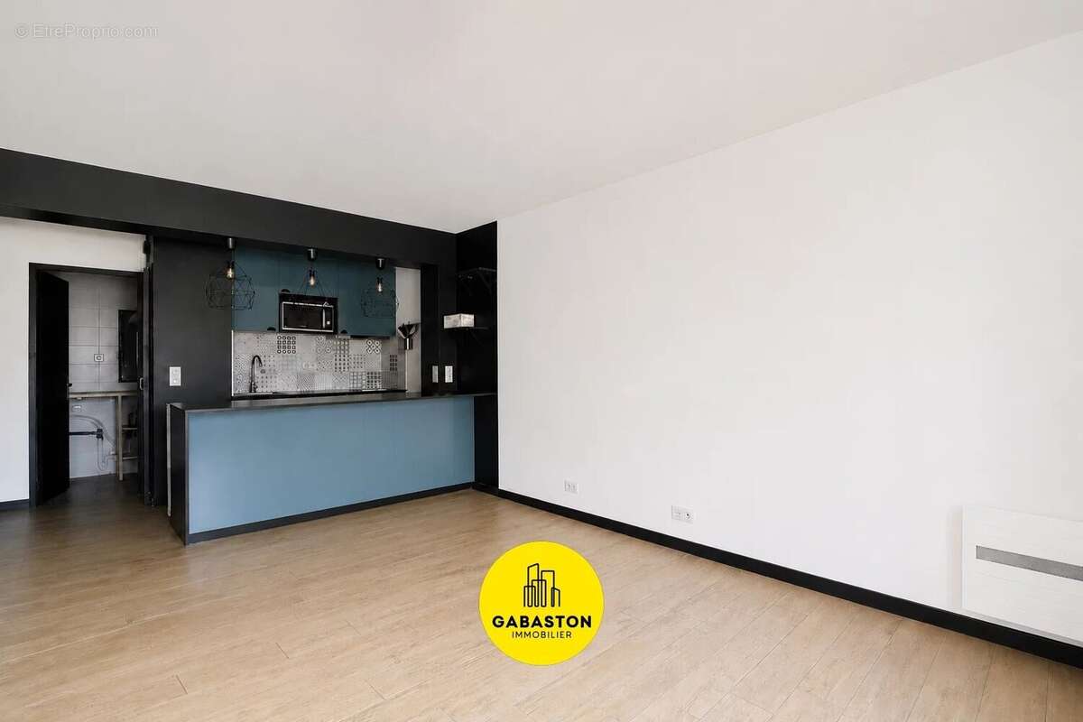 Appartement à MARSEILLE-5E