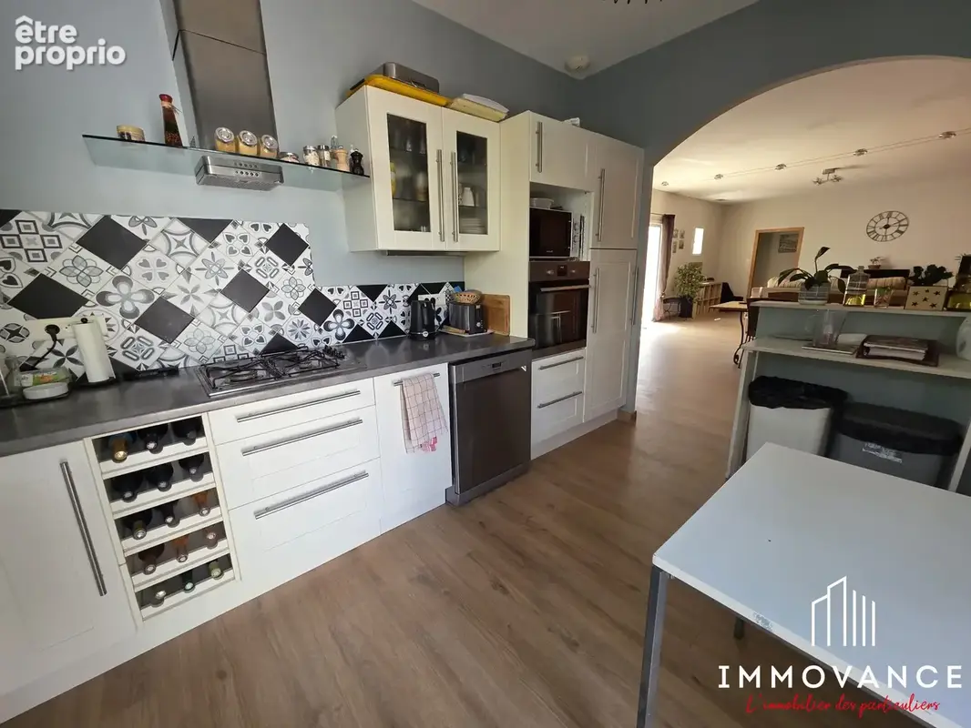 Maison 131 m² à Castries  - photo 7