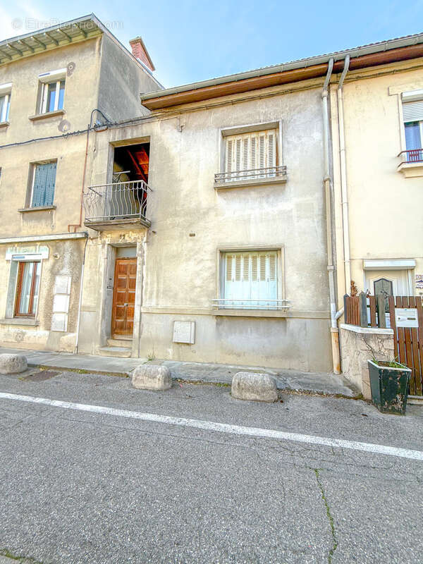 Appartement à FONTAINE