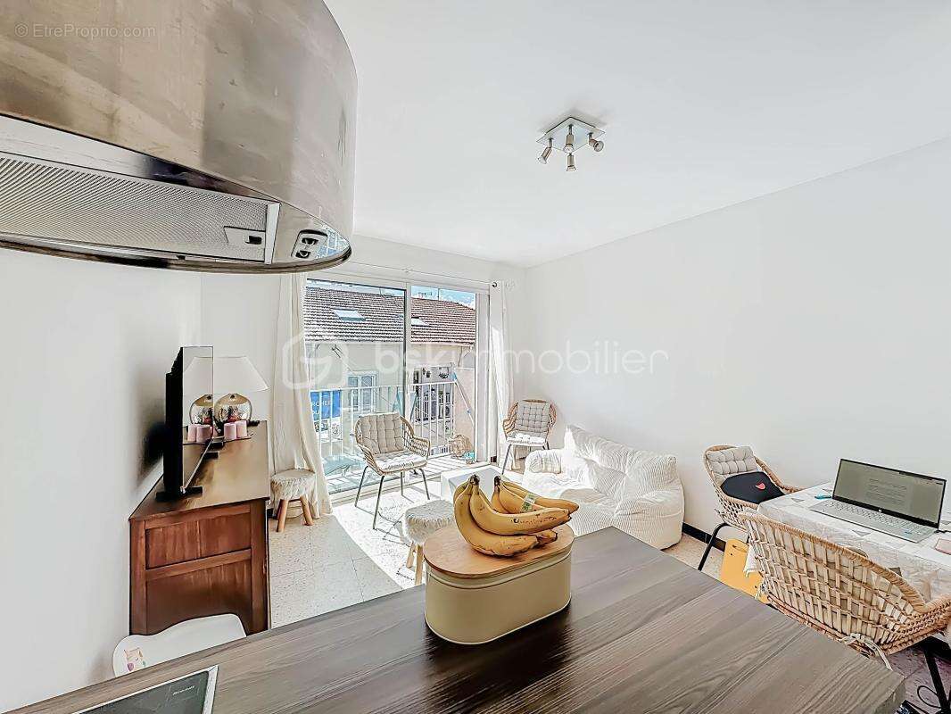 Appartement 3 pièces avec vue canal, balcon, parking et cave – Palavas-les-Flots, centre-ville - photo 4