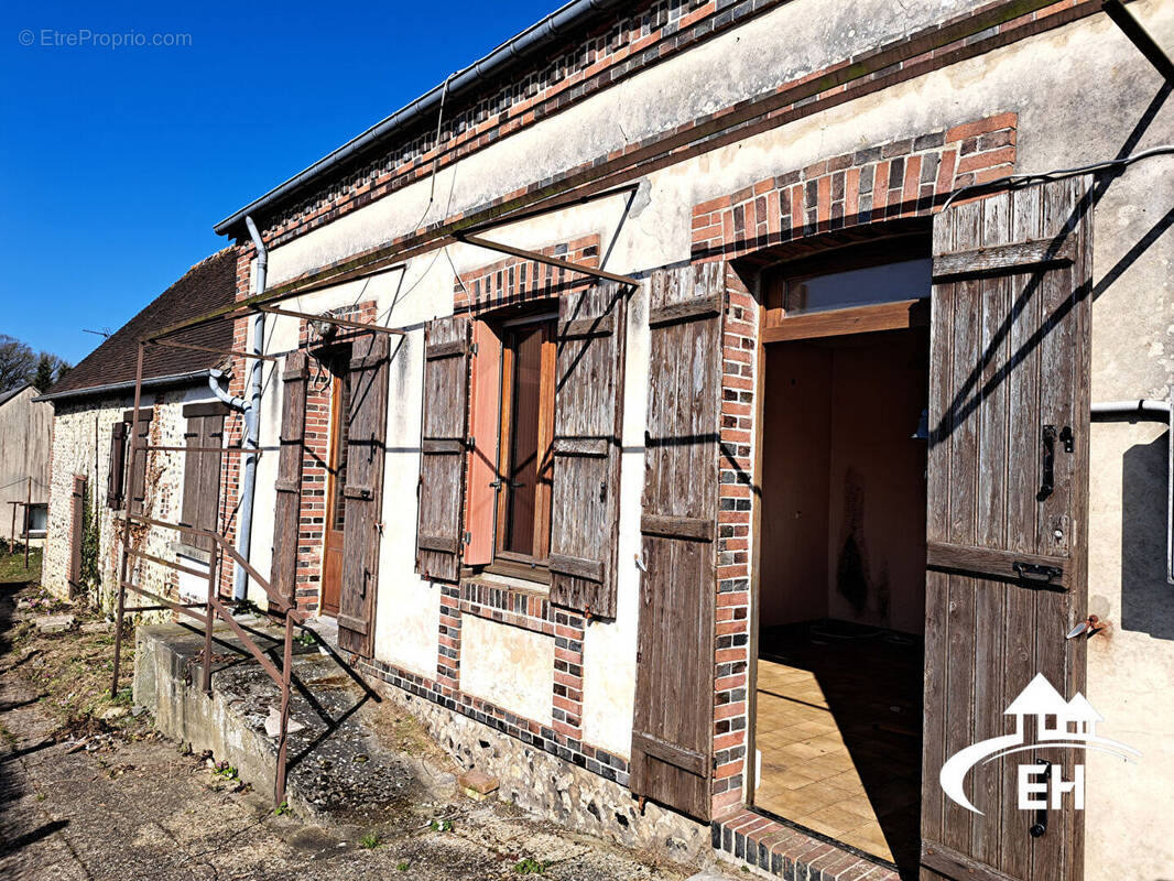 Maison à SAINTE-GAUBURGE-SAINTE-COLOMBE