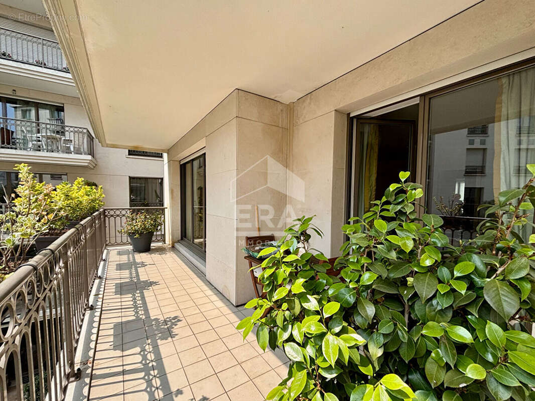 Appartement à LEVALLOIS-PERRET