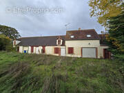 Maison à LA CHAPELLE-SAINT-LAURIAN