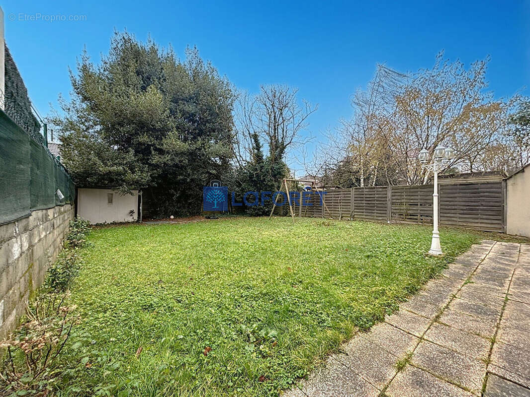 Maison à SAVIGNY-SUR-ORGE