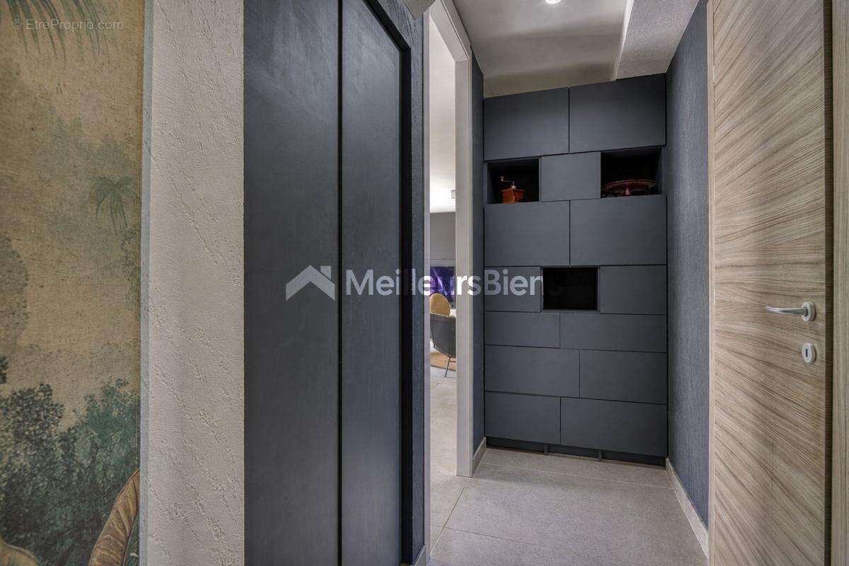 AMANCY - Belle maison familiale de 151m2 avec piscine - 4 chambres - photo 7