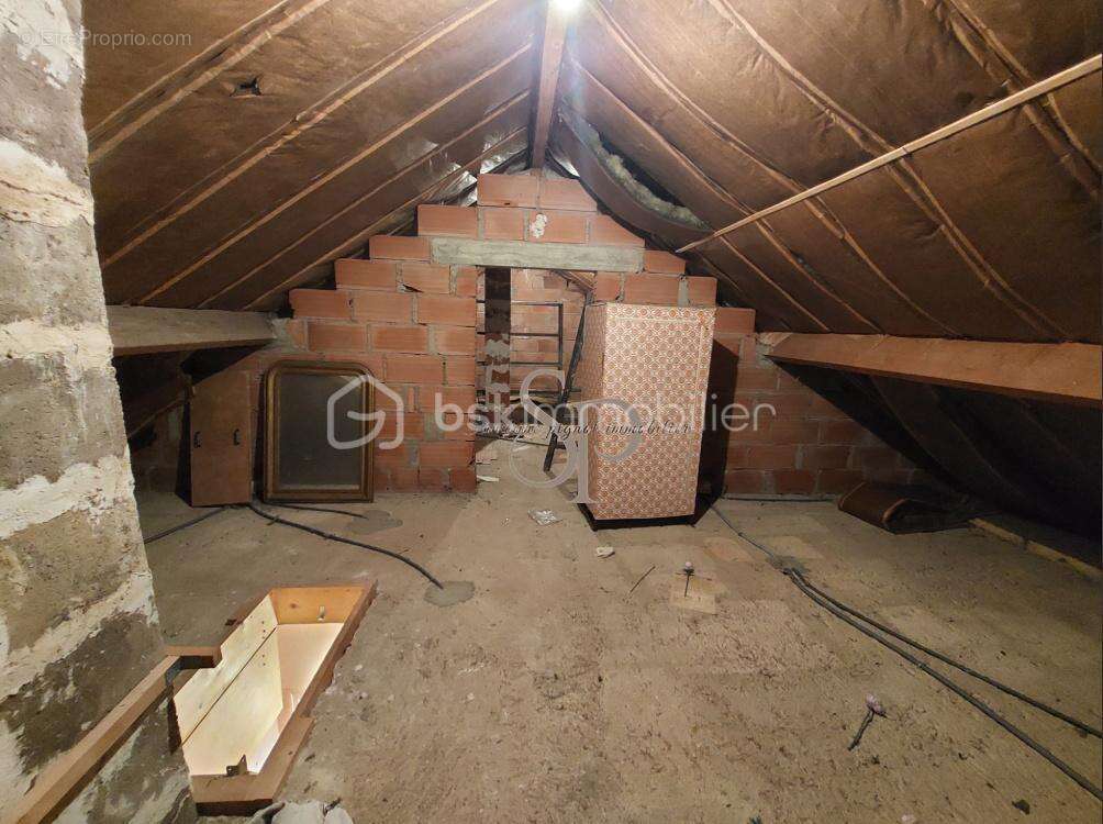 Maison à LORREZ-LE-BOCAGE-PREAUX