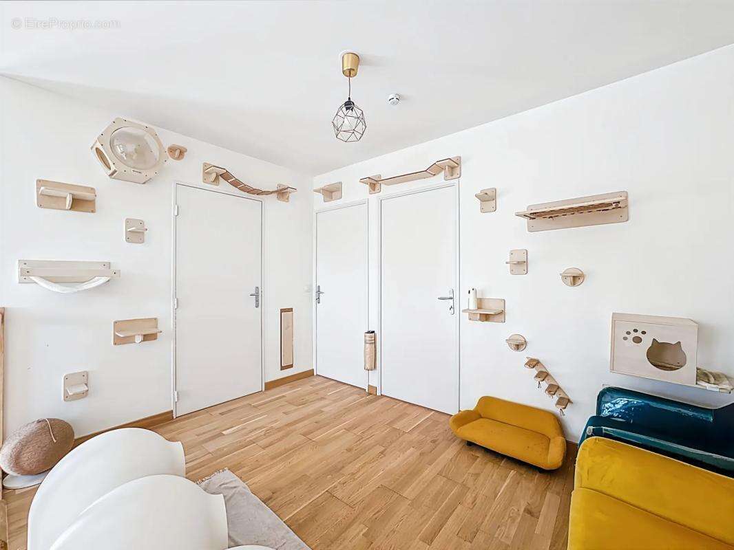 Appartement à L'ISLE-D'ABEAU
