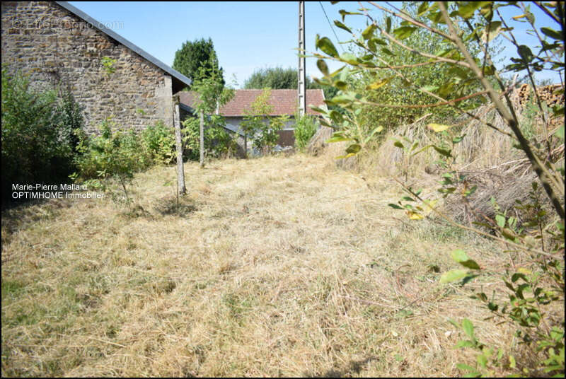 Maison à ROYERE-DE-VASSIVIERE