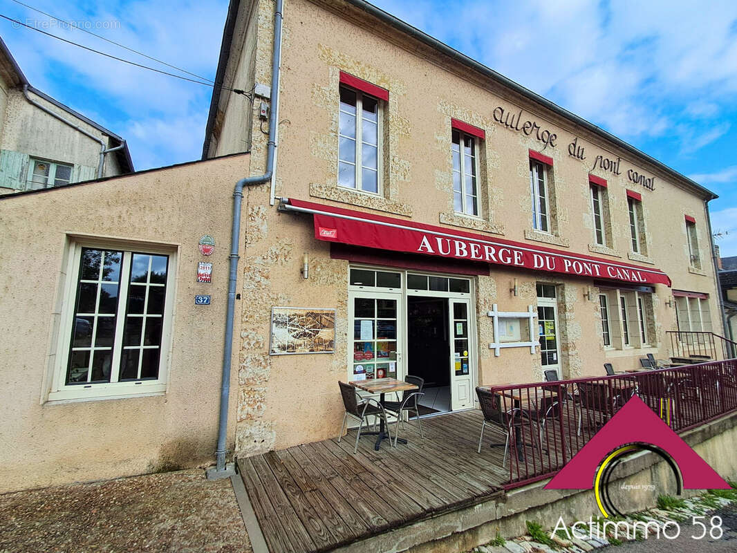 Commerce à CUFFY
