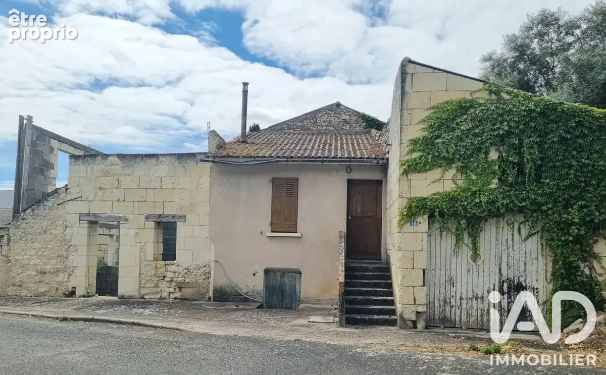 Photo 1 - Maison à LE PUY-NOTRE-DAME